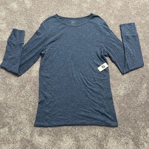 Long Sleeve Women’s Gap Shirt